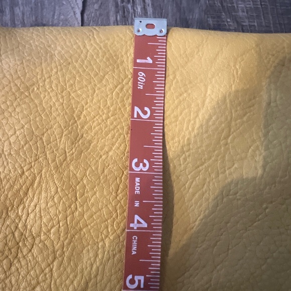 Street Level, the Juno model, vegan leather small-sized bag purse w/gold chain - Picture 3 of 7